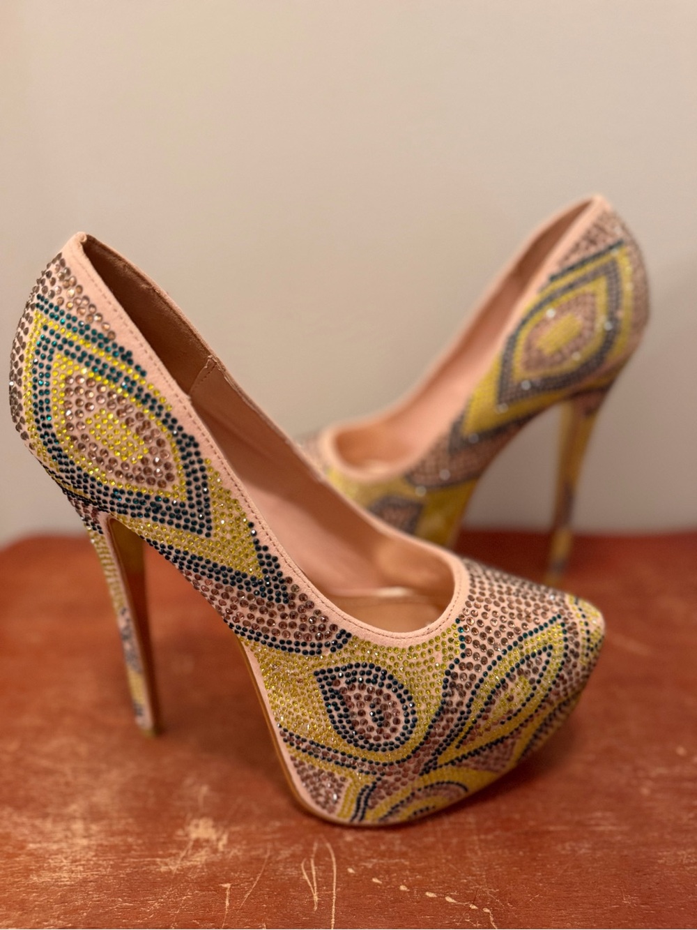 Alba Yellow Patterned Platform Pumps - Picture 5 of 10